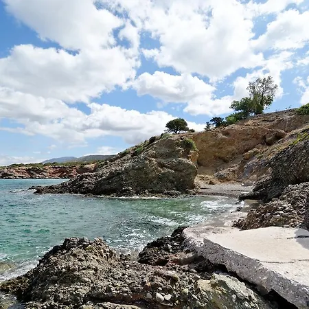 The Private Bay * Vári