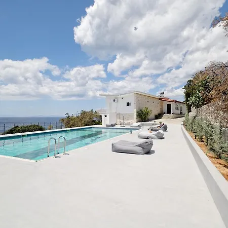 The Private Bay Villa Vári